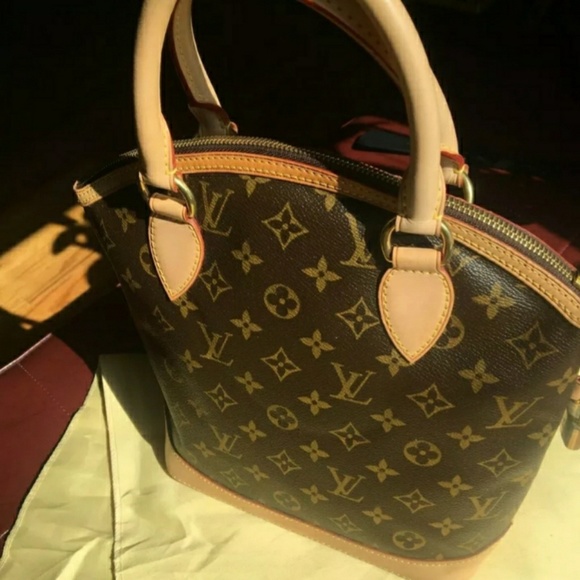 Louis Vuitton Tote Bag - Picture 1 of 4